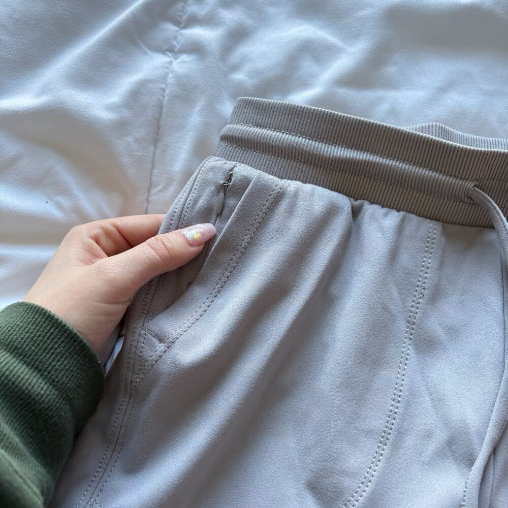 RACHEL ZOE Womens Size XS Relaxed Fit Mid Rise Stretch Jogges Pants Gray Sweats - Picture 4 of 9